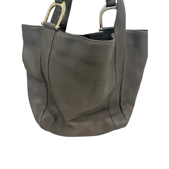 Gucci Grey Pebbled Leather Slouchy Shoulder Tote – Classic & Spacious - Picture 3 of 7